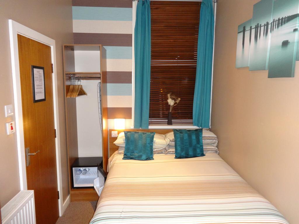 The Craimar Bed and Breakfast Μπλάκπουλ Δωμάτιο φωτογραφία